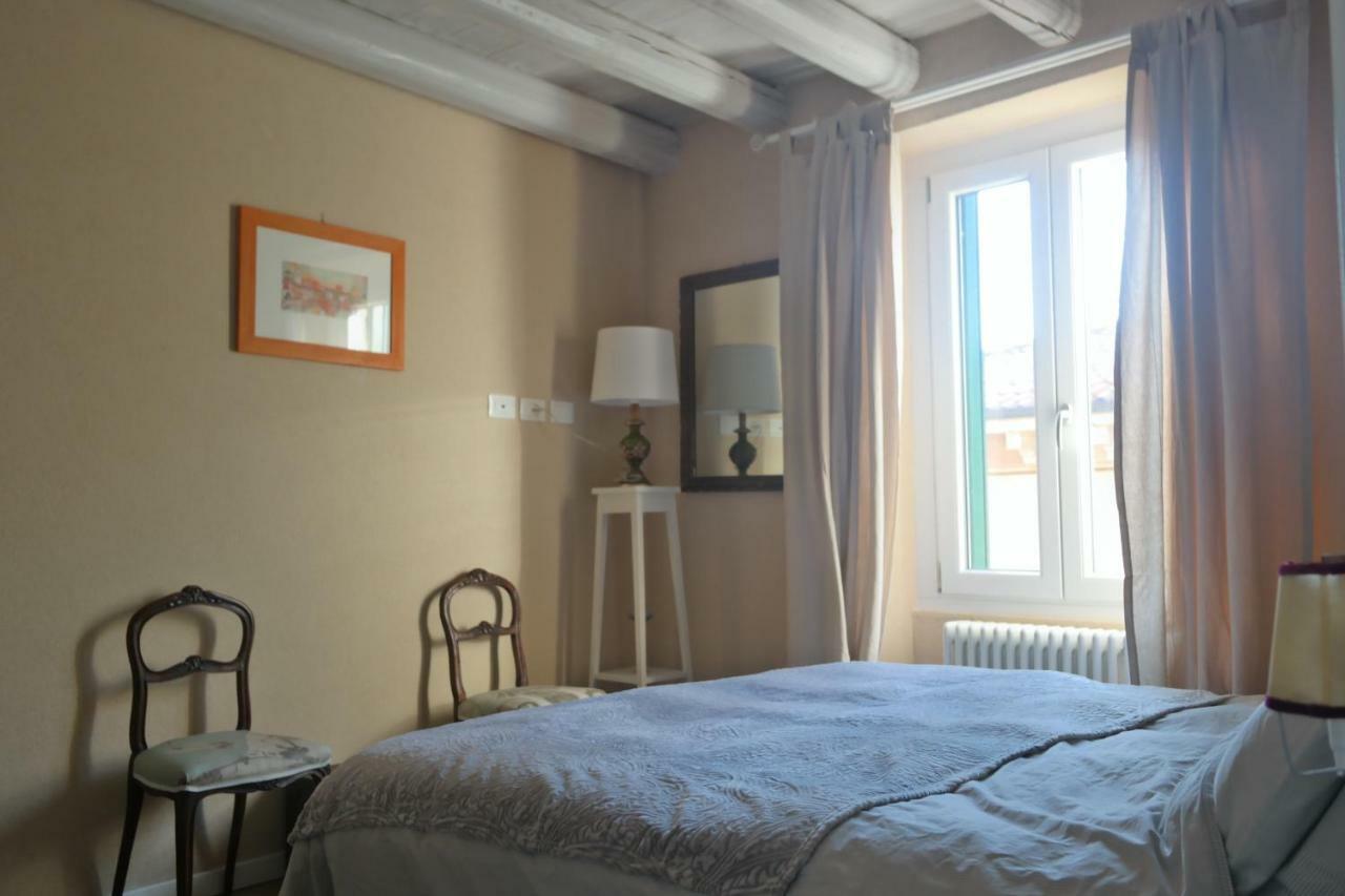Romantic And Cozy Flat Верона Екстериор снимка
